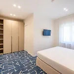 Elegant & Modern 4bedroom In Sorrento
