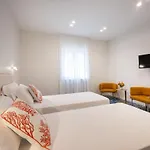 Elegant & Modern 4bedroom In Apartmán