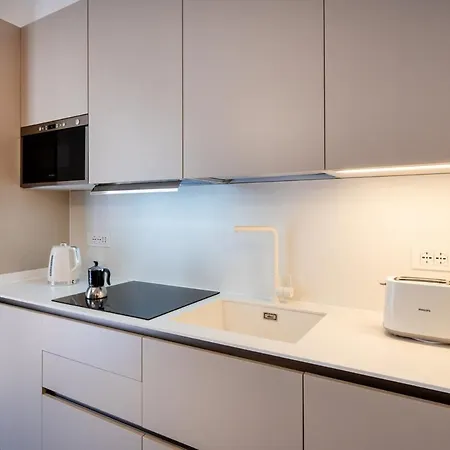 Elegant & Modern 4bedroom In Διαμέρισμα *