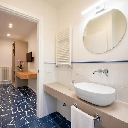 Elegant & Modern 4bedroom In * Σορέντο