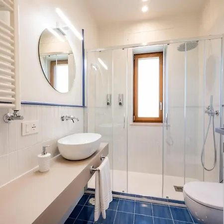 Elegant & Modern 4bedroom In Διαμέρισμα Σορέντο