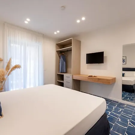 Elegant & Modern 4bedroom In Σορέντο