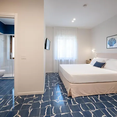Elegant & Modern 4bedroom In Apartament