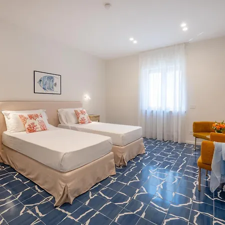 Elegant & Modern 4bedroom In Apartament *